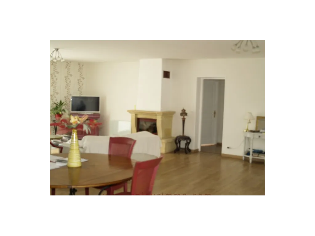  BEAUTIFUL BUNGALOW HOUSE ON HIS LAND OF 2821 M ²