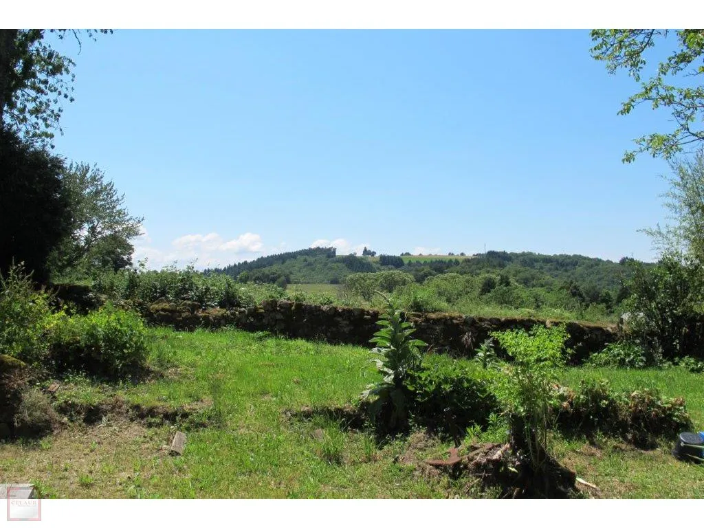 19TH CENTURY PROPERTY WITH LAND 4000 M²