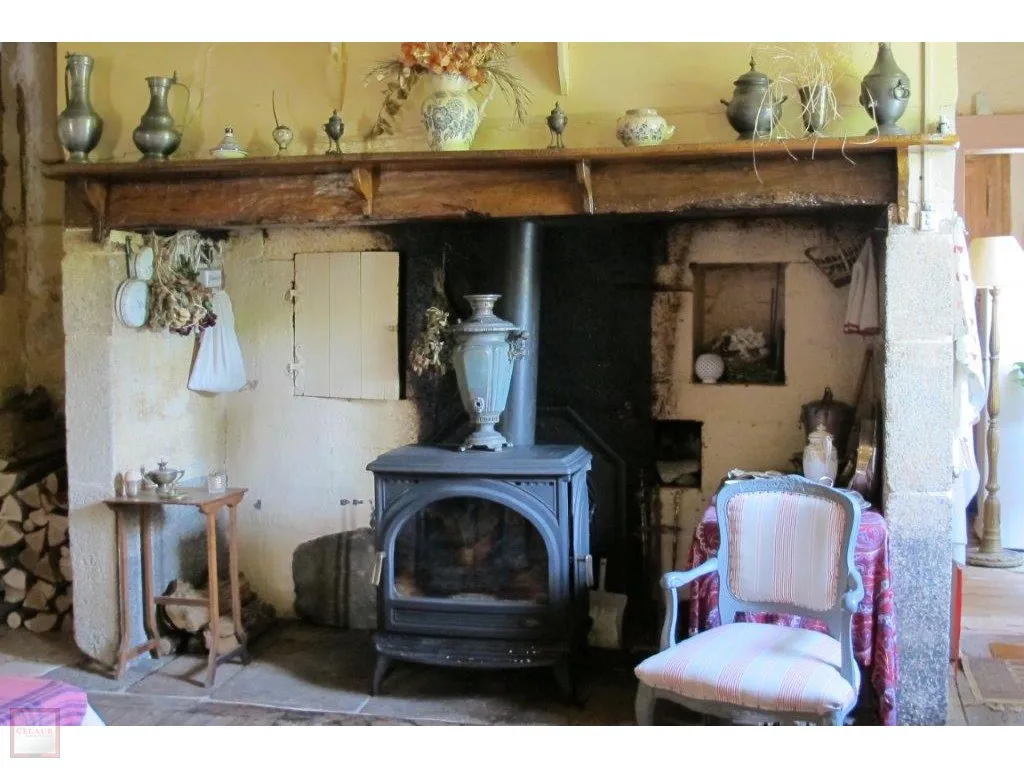 19TH CENTURY PROPERTY WITH LAND 4000 M²