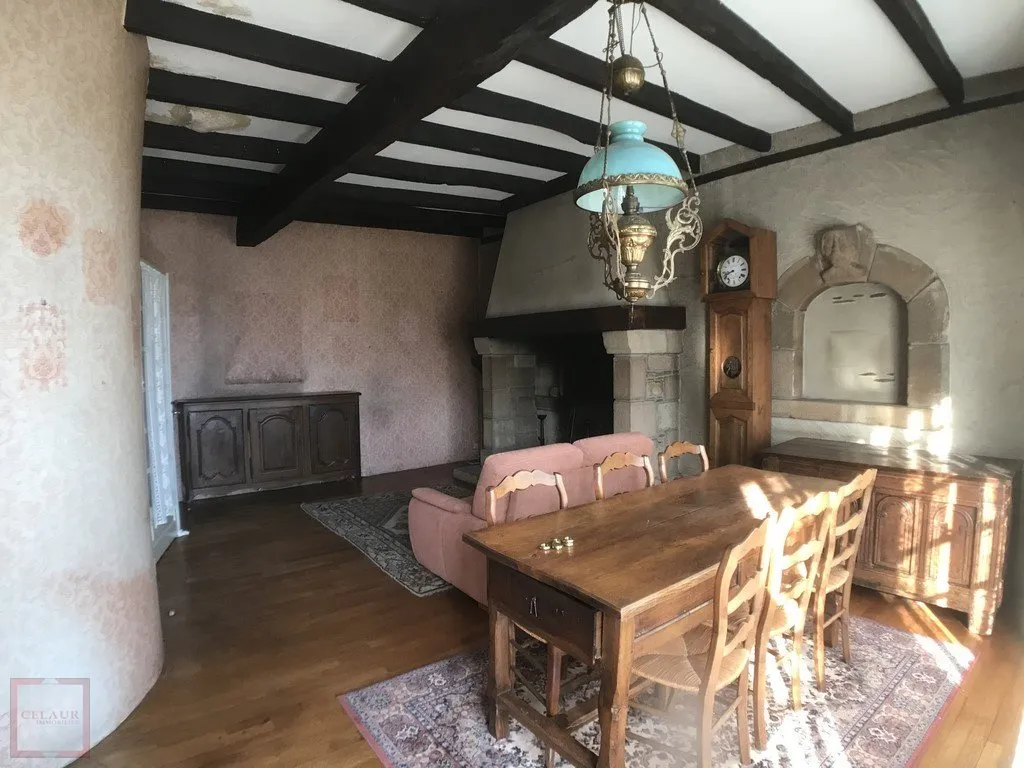 MAISON 2 APPARTEMENTS ET GARAGES