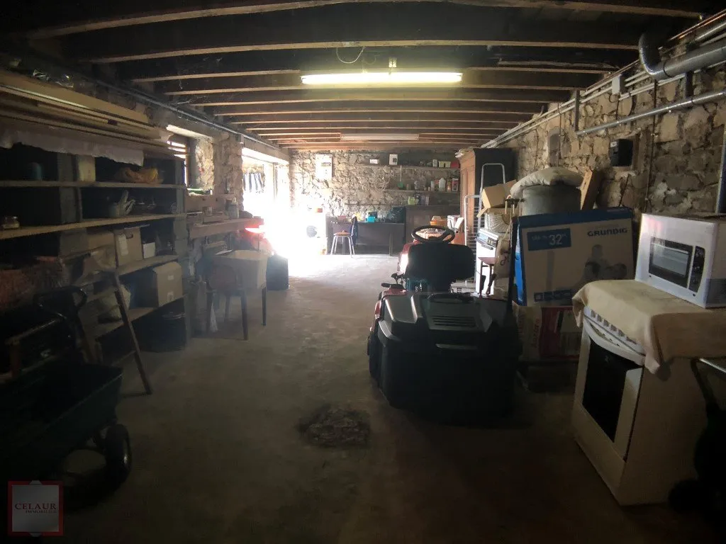 BEAUTIFUL HUT ENTERS EGLETONS AND TULLE