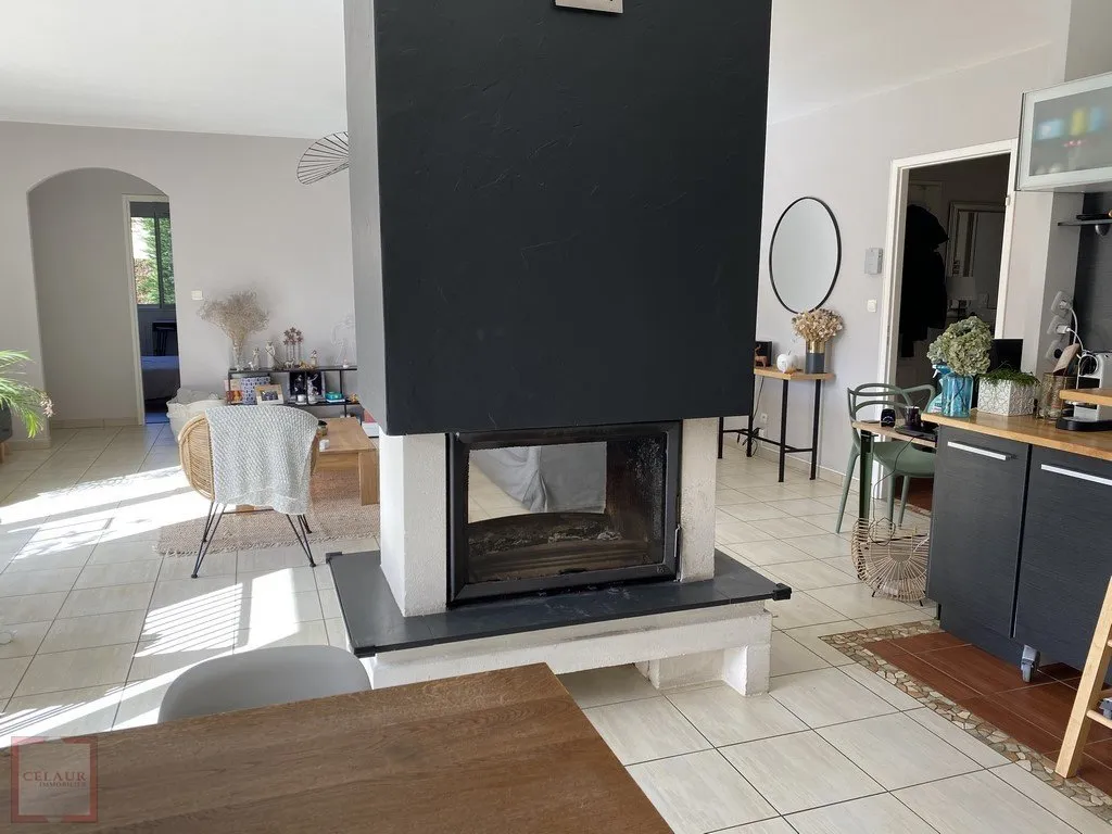 MAISON PLAIN PIED PISCINE PROCHE COMMERCES