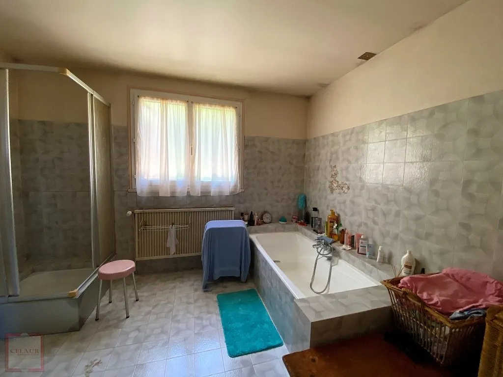 PAVILLON SUR SOUS-SOL AVEC TERRAIN