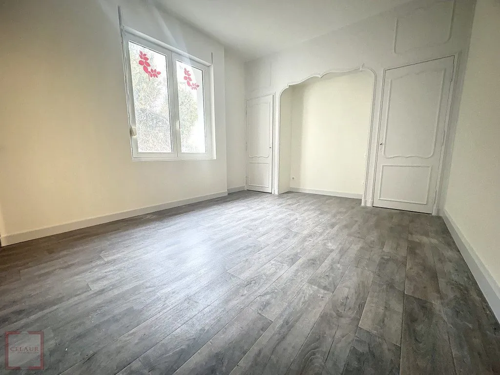 APPARTEMENT T4 AVEC GARAGE