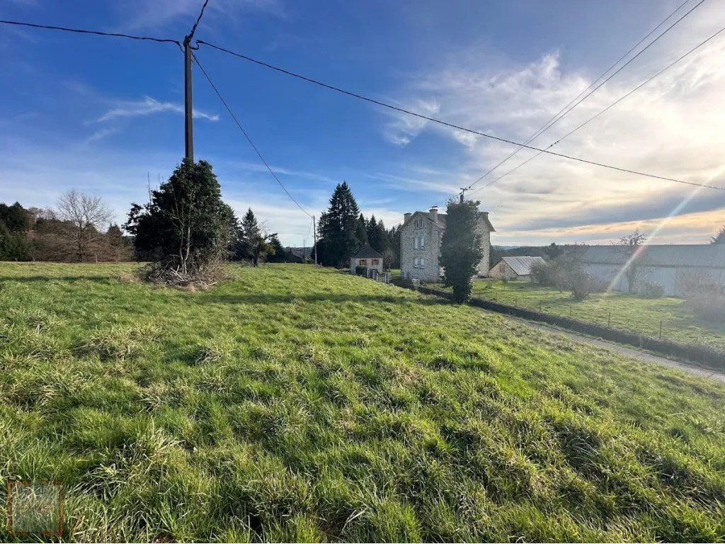 TERRAIN CONSTRUCTIBLE DE 1602M²