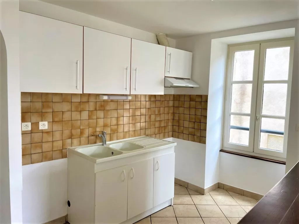 A LOUER APPARTEMENT T2 AVEC CAVE