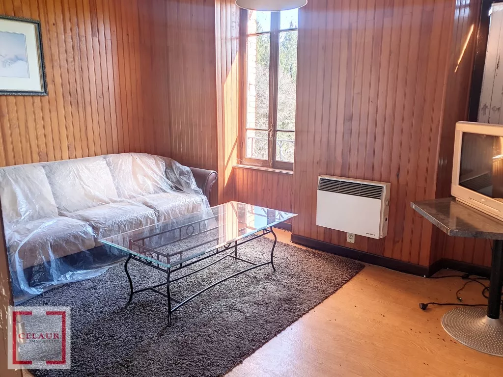 GRANGE AMENAGEE ET MAISON SUR UN TERRAIN DE 13392 M²