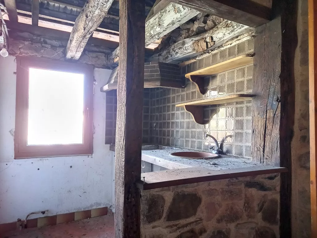 Maison de bourg en pierre