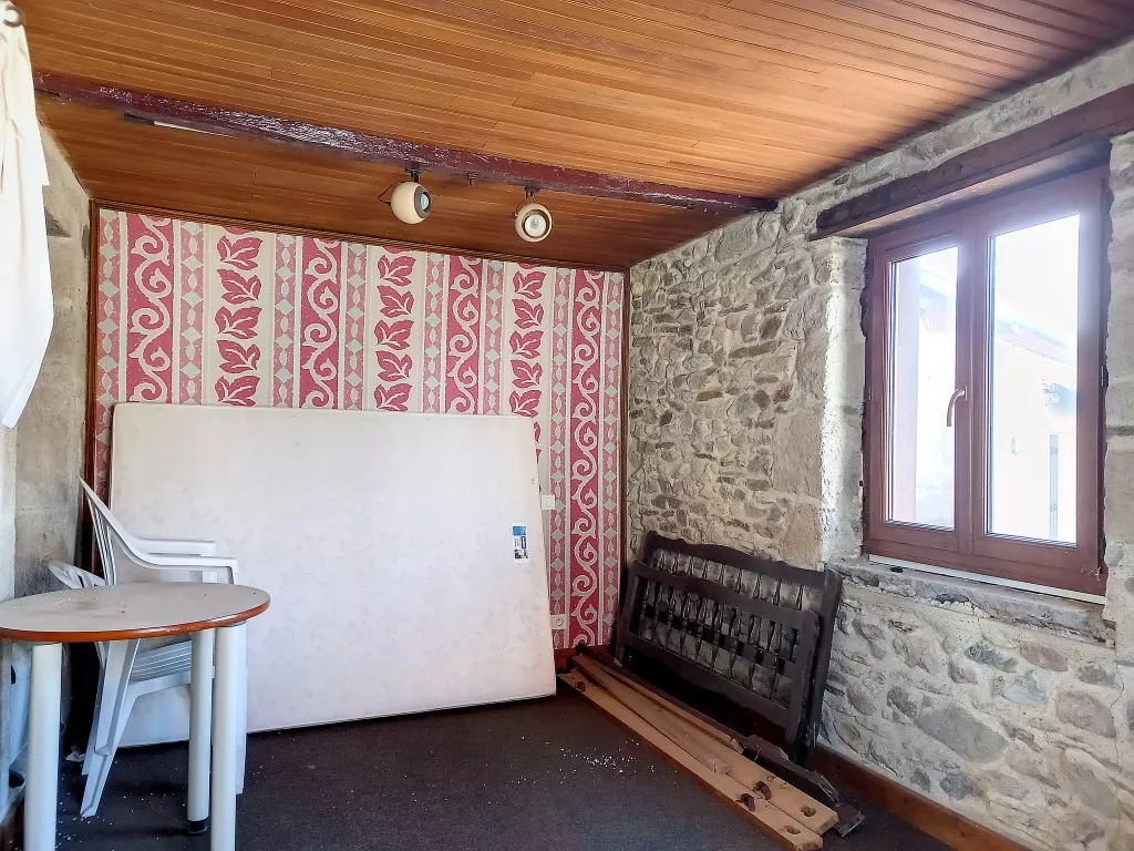 Maison de bourg en pierre