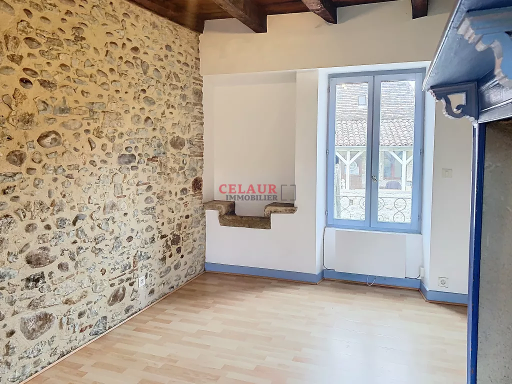 PETITE MAISON DE VILLE