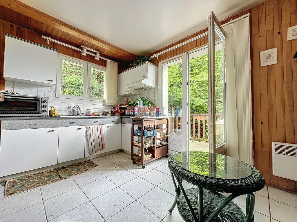 MAISON SUR LES HAUTEURS DE TULLE AVEC POTENTIEL LOCATIF