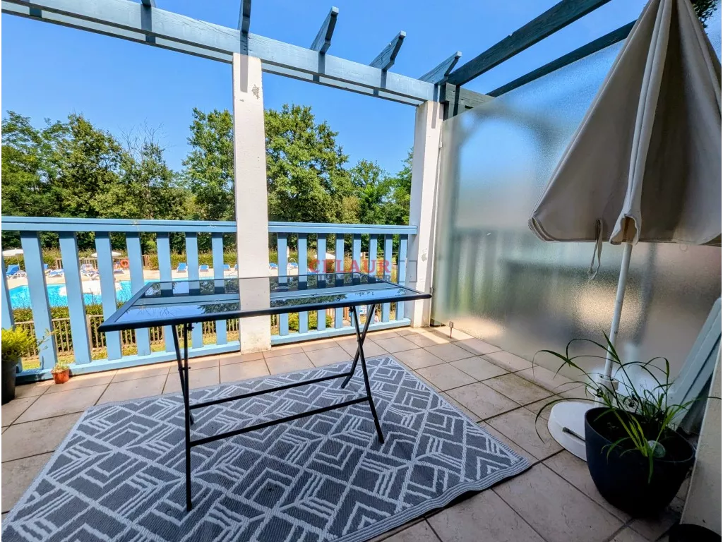 GRAND APPARTEMENT DANS RESIDENCE DE VACANCE