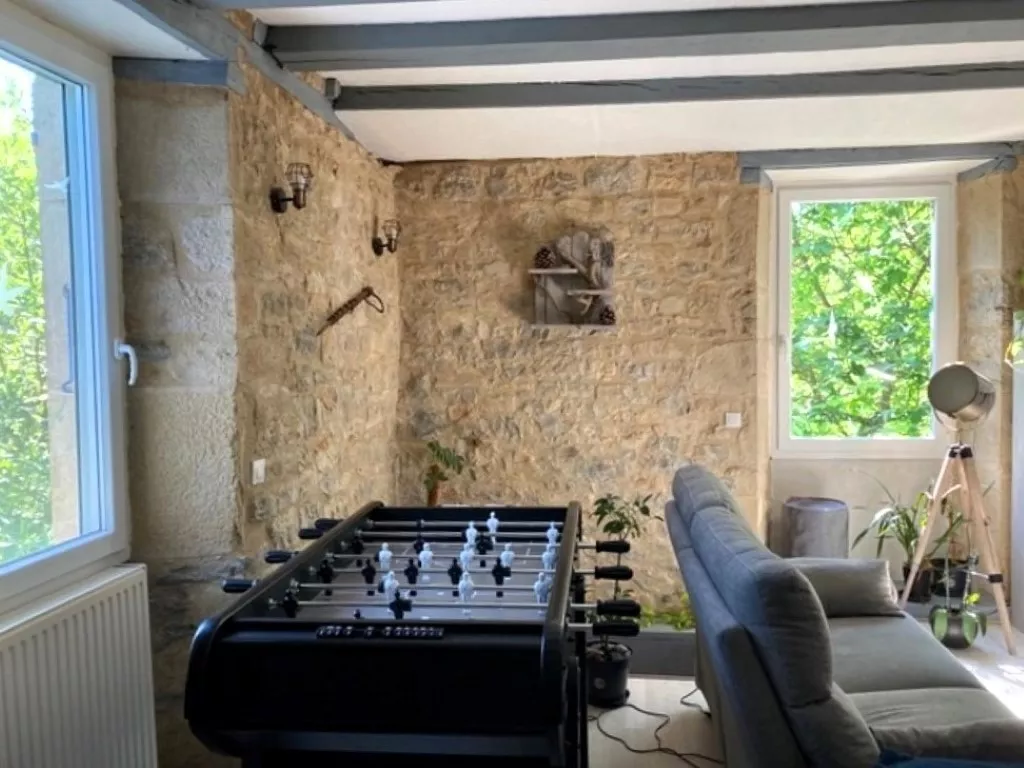 MAISON EN PIERRE ET SA GRANGE