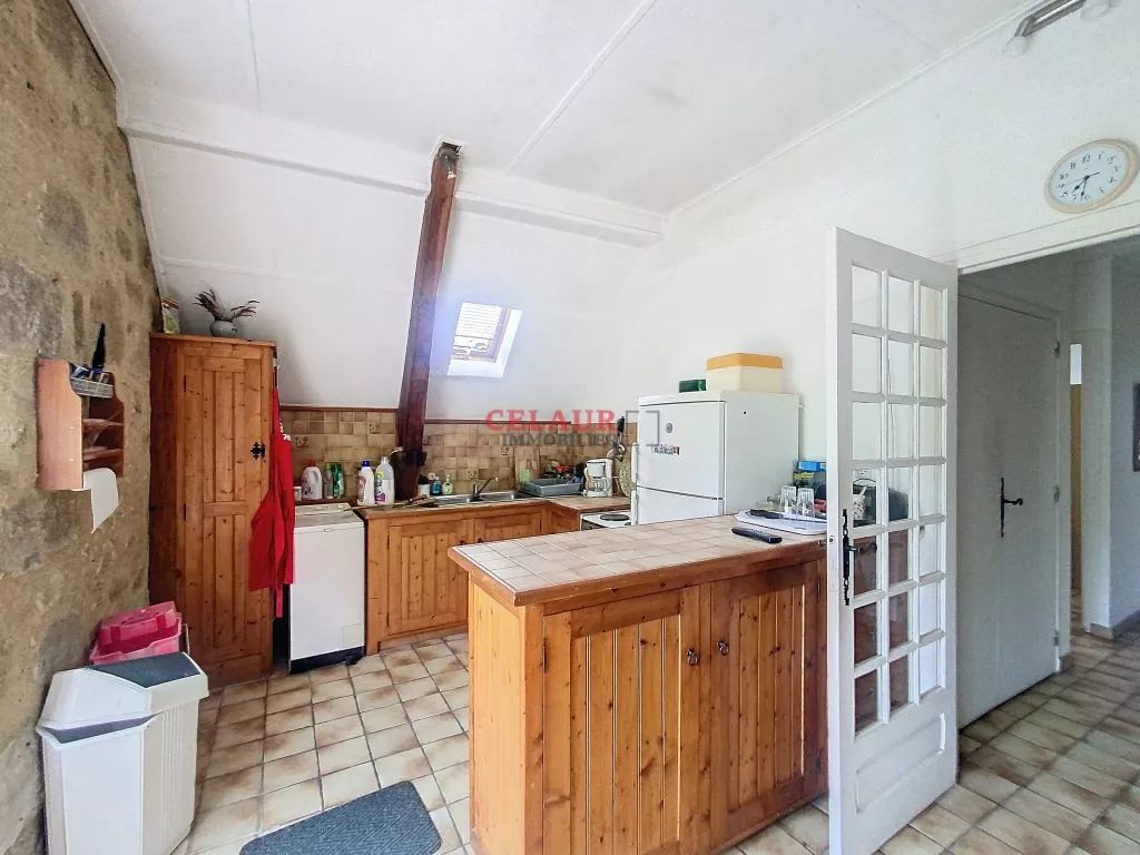 SET OF CHARACTER: HOUSE + GITE ON 5783 M²