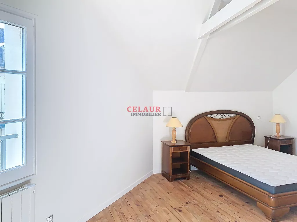 APPARTEMENT DUPLEX MEUBLE