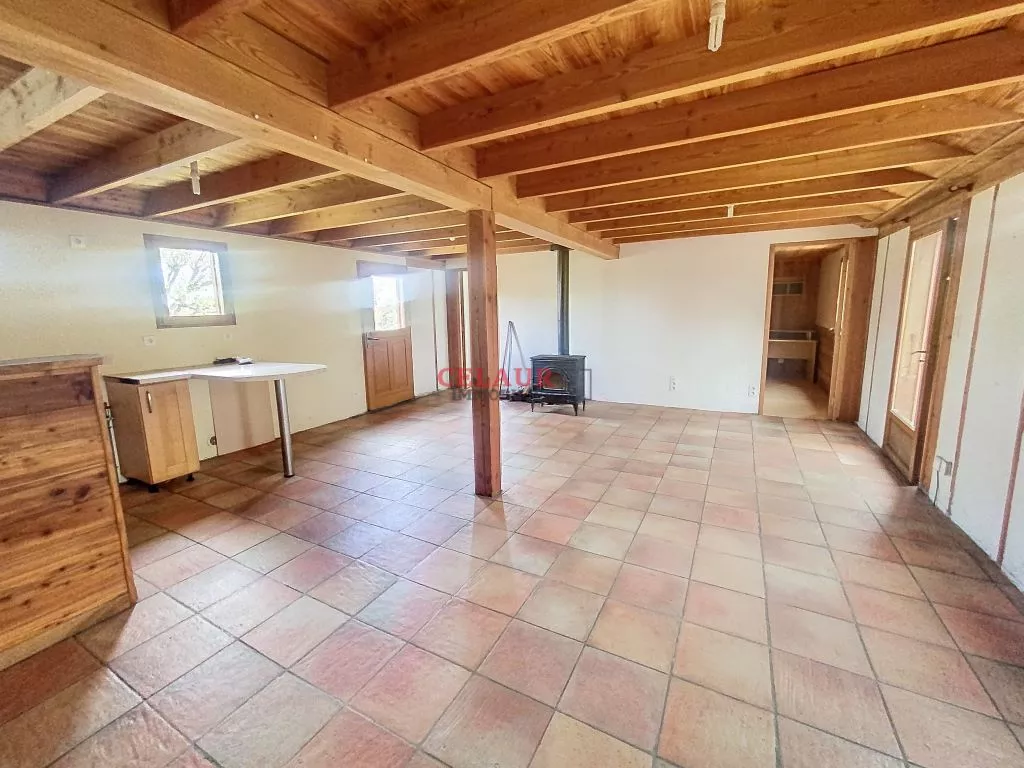 MAISON BOIS ET PIERRE SUR 1151 M²