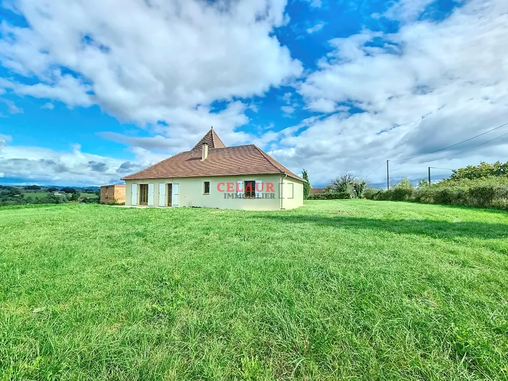 MAISON PERIGOURDINE AVEC JOLIE VUE