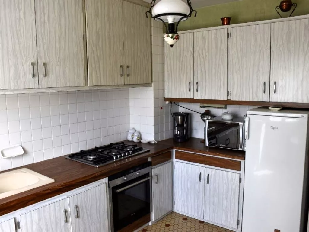 MAISON SUR SOUS-SOL ANNEES 70