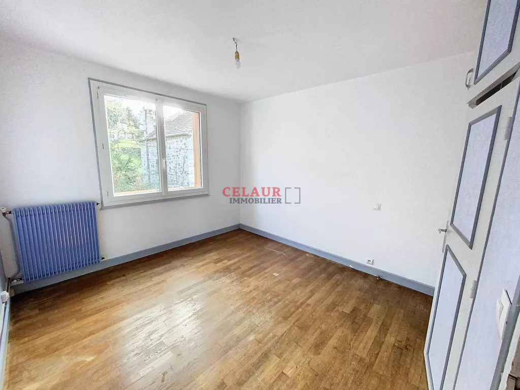 APPARTEMENT RENOVE AVEC VUE ET GARAGE