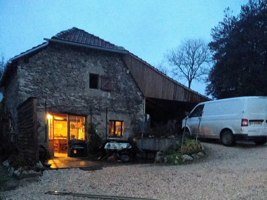 CORPS DE FERME ANCIEN