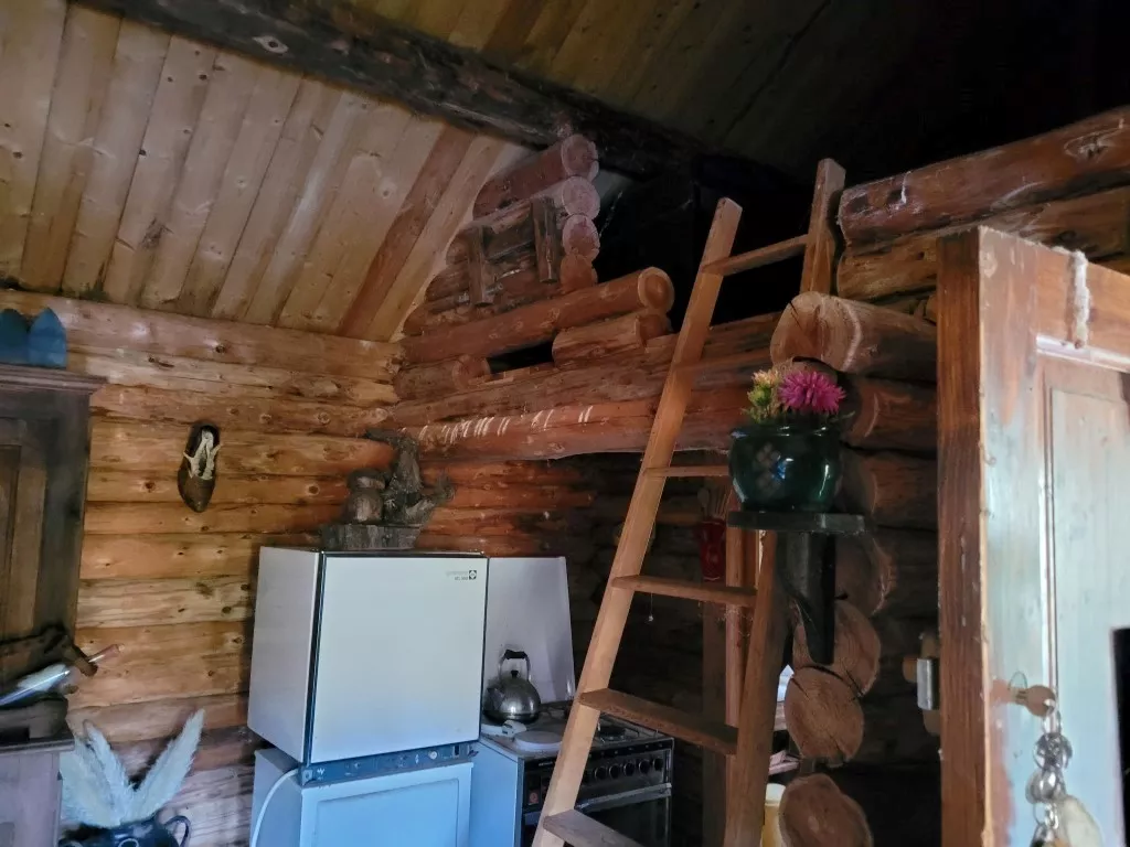 BEL ETANG AVEC CHALET