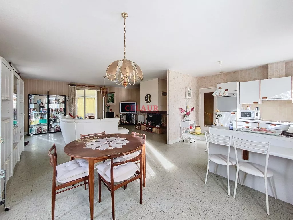 Maison située à priximité des commerces et des écoles