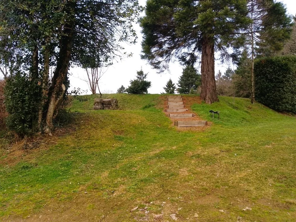 CORPS DE FERME ANCIEN