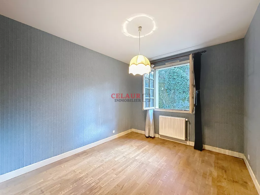 MAISON SPACIEUSE AVEC VUE IMPRENABLE