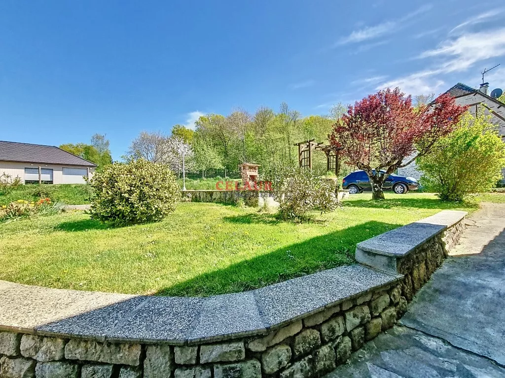 HOUSE WITH TERRACE AND NICE VIEW