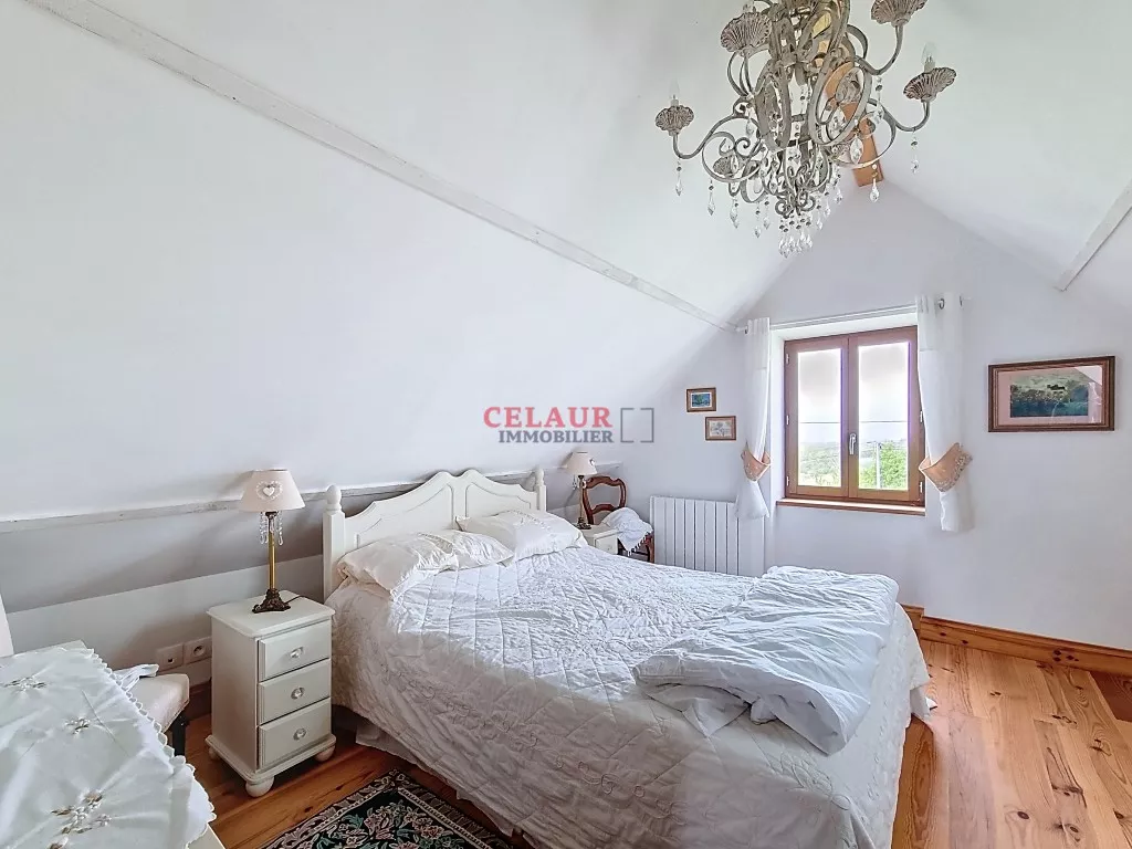 character house with breathtaking views of the Dordogne valley