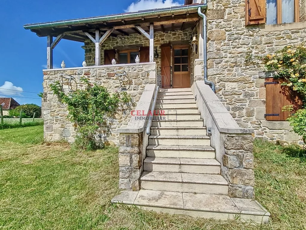 character house with breathtaking views of the Dordogne valley