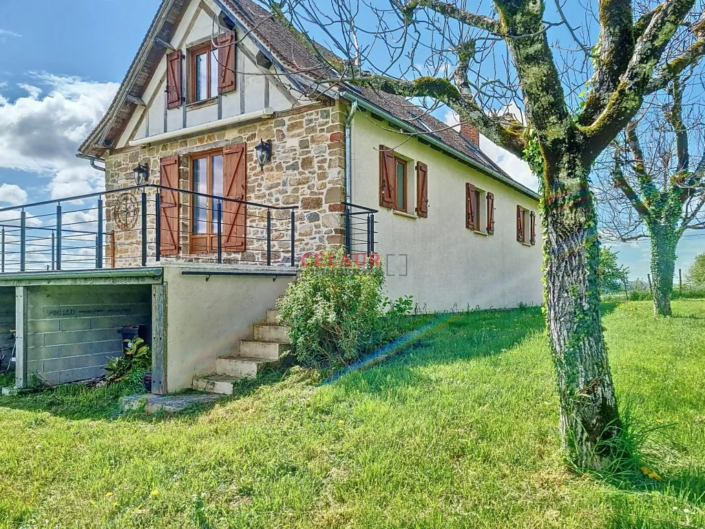 character house with breathtaking views of the Dordogne valley