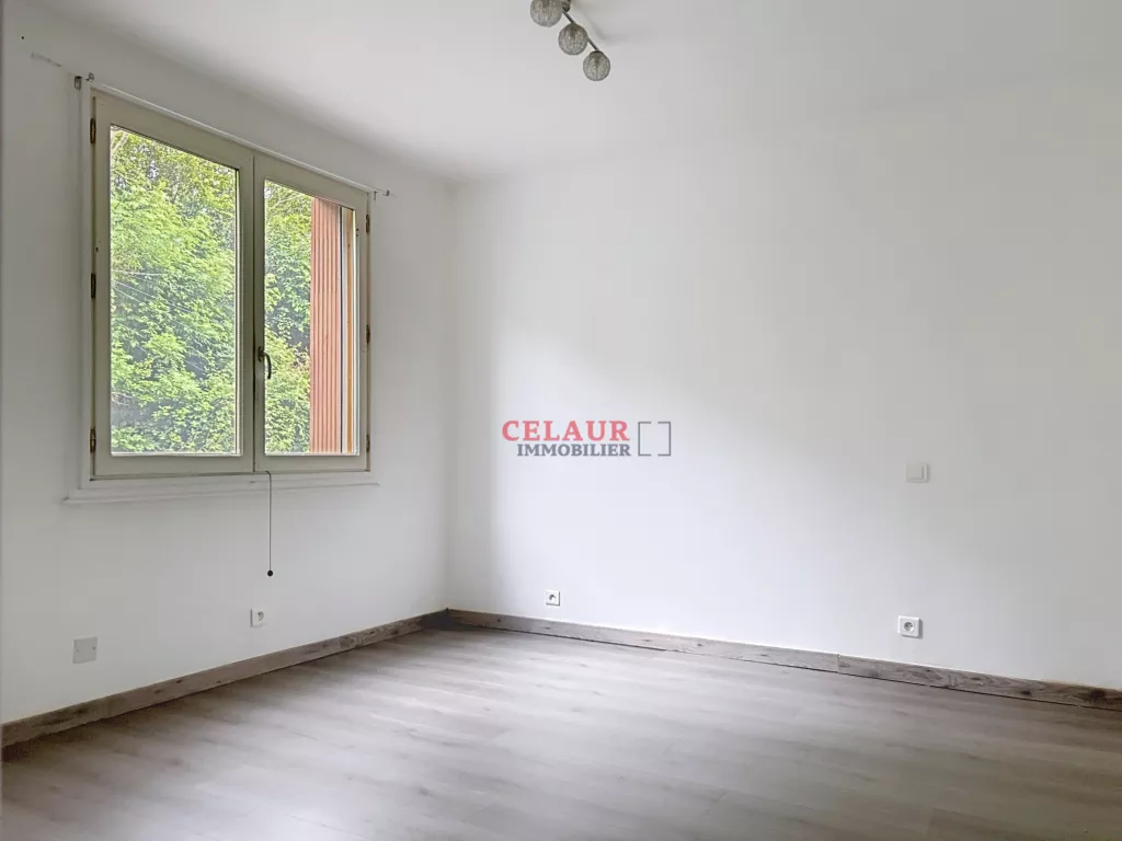 T3 r&eacute;nov&eacute; avec garage et balcons sur les hauteurs de Tulle