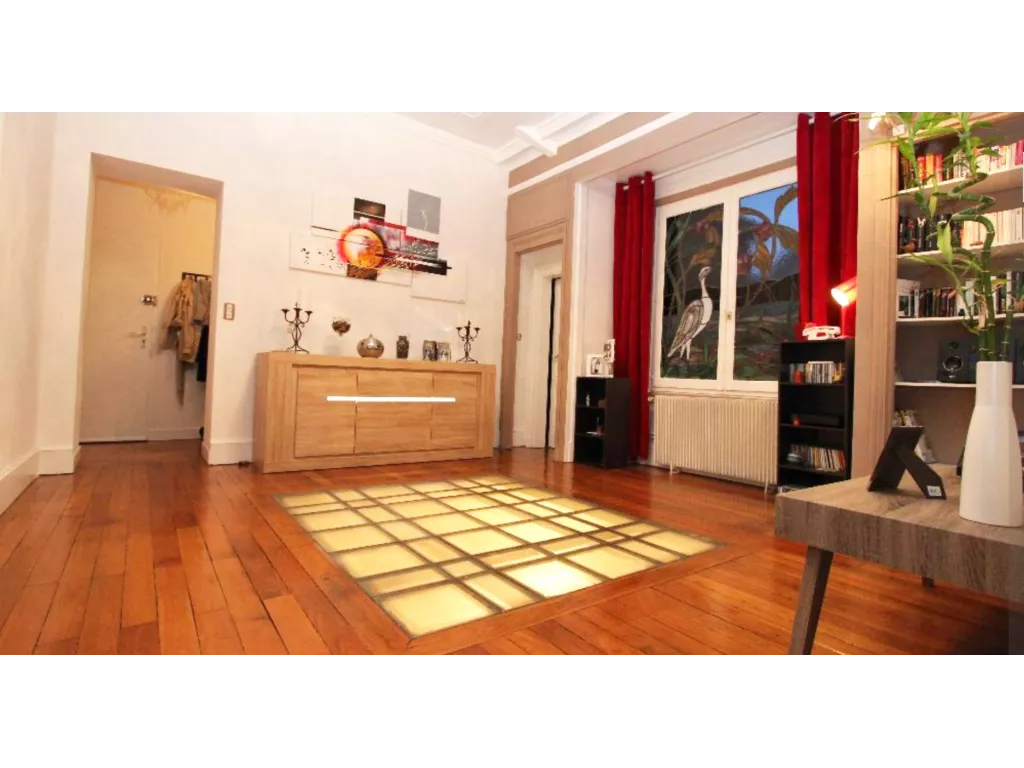 Appartement ancien dans une petite copropriété