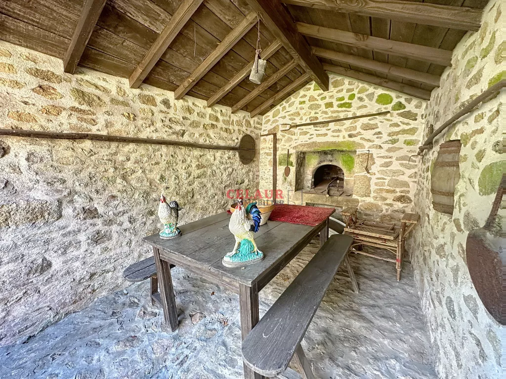 MAISON DE CARACTÈRE SUR PARC D'UN HECTARE