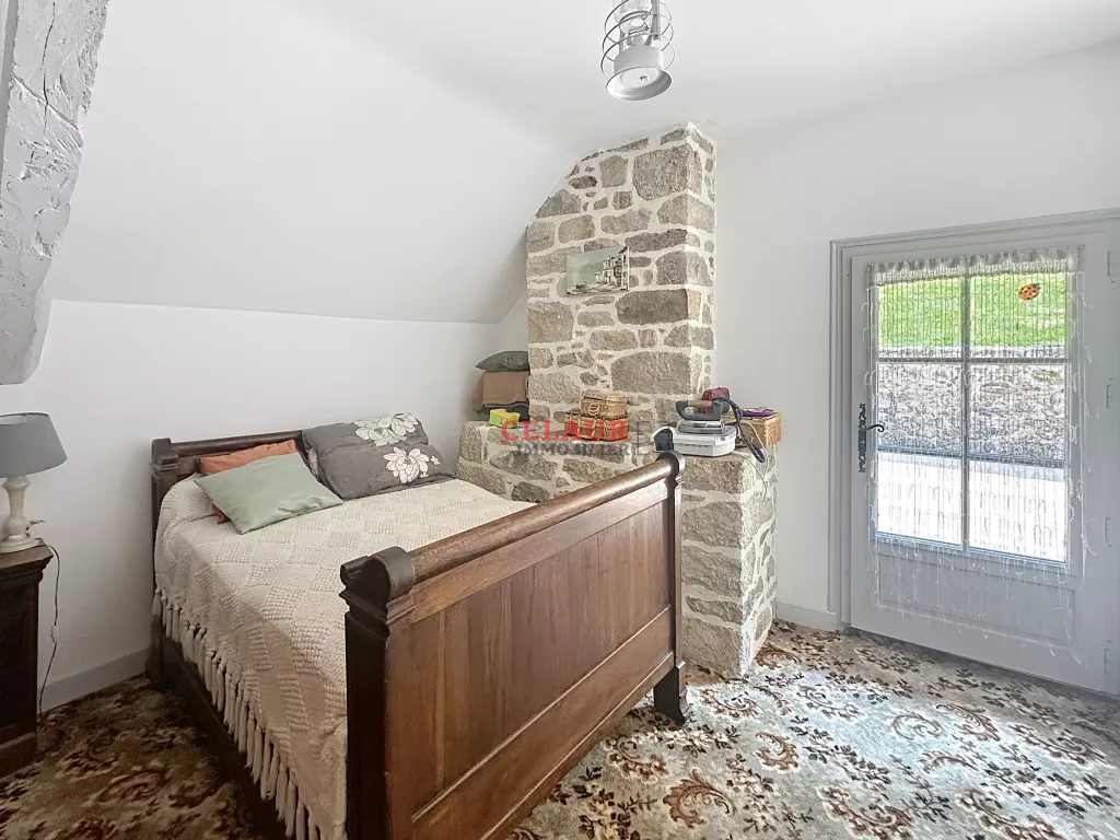 MAISON DE CARACTÈRE SUR PARC D'UN HECTARE