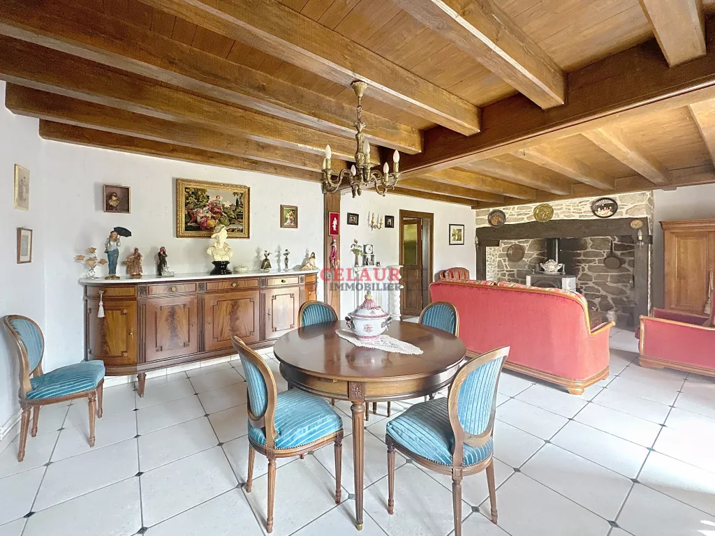 MAISON DE CARACTÈRE SUR PARC D'UN HECTARE