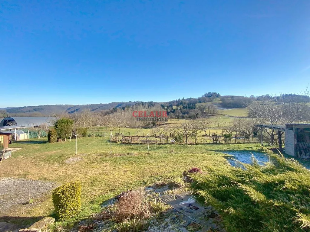 SINGLE-STORY HOUSE IN SEMI-AUTONOMY ON 1HA OF WOODED MEADOW