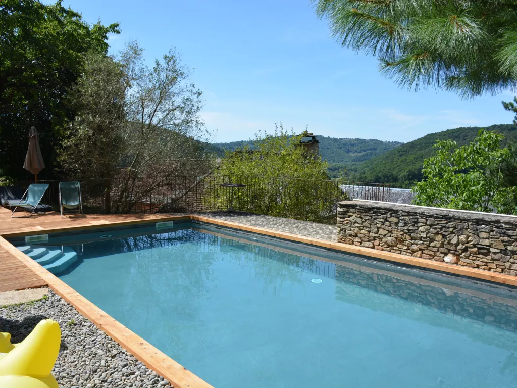 2 RESTORED HOUSES WITH POOL VIEW OF THE DORDOGNE