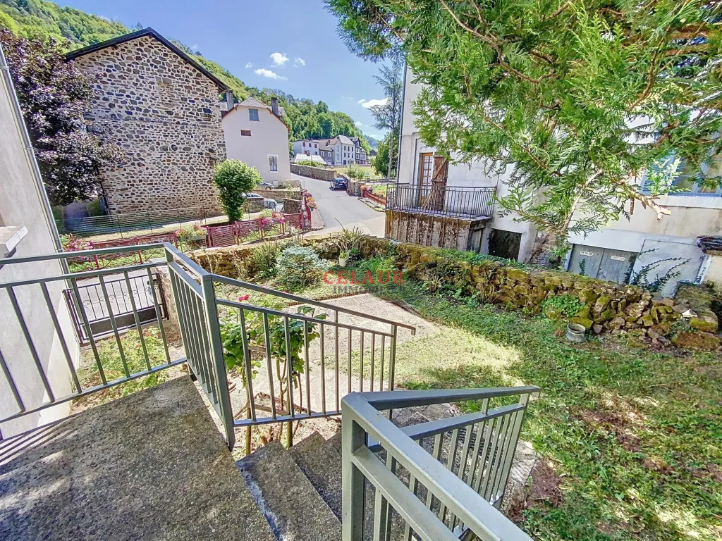 MAISON 102 M2 À DEUX PAS DU BOURG DE LAGUENNE