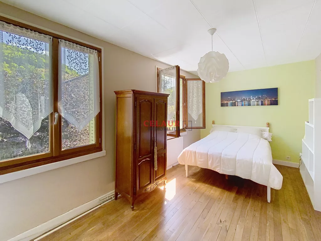 MAISON 102 M2 À DEUX PAS DU BOURG DE LAGUENNE