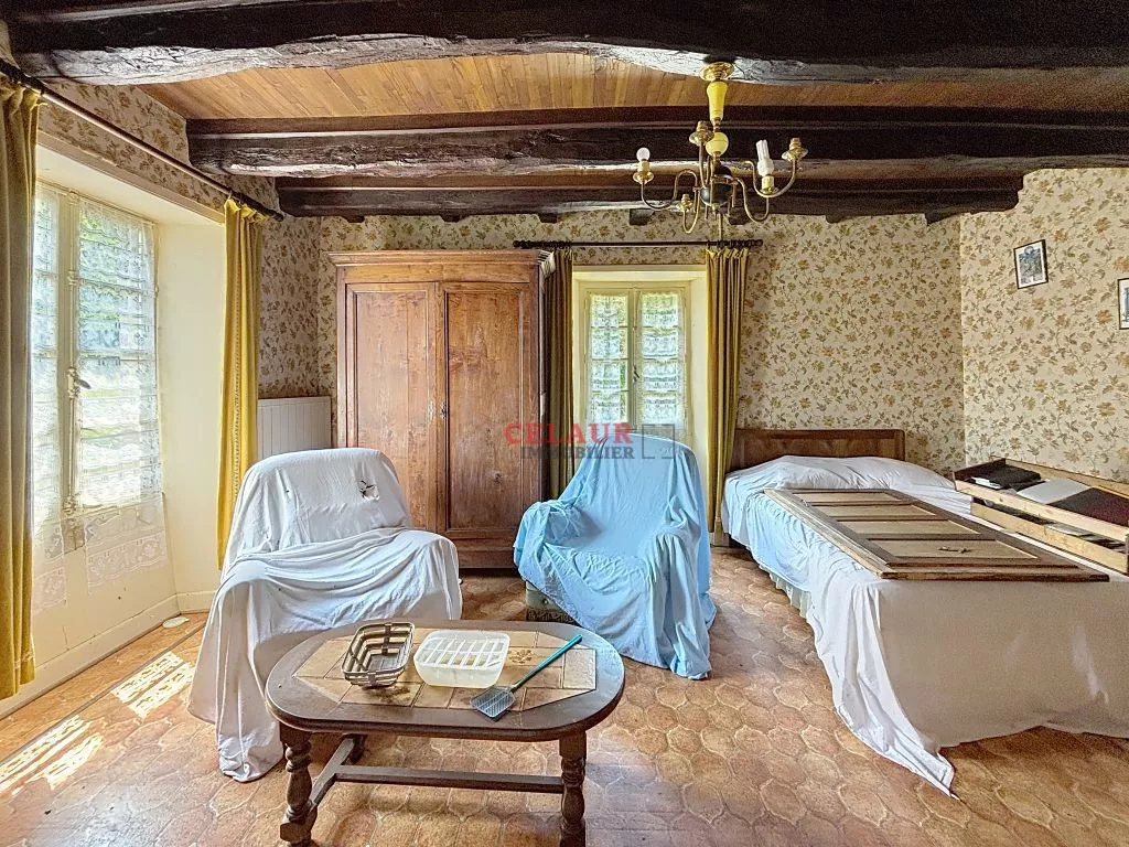 MAISON EN PIERRE AVEC DEPENDANCE SUR 1770 M² DE TERRAIN