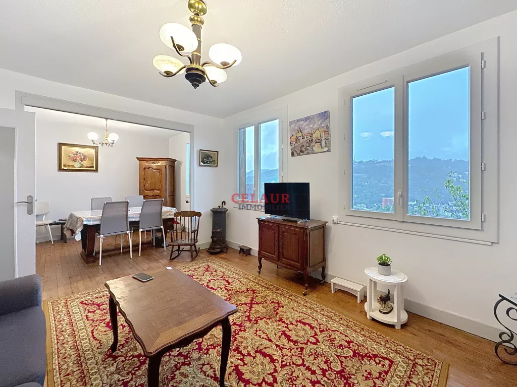 CHARMANTE MAISON AVEC VUE