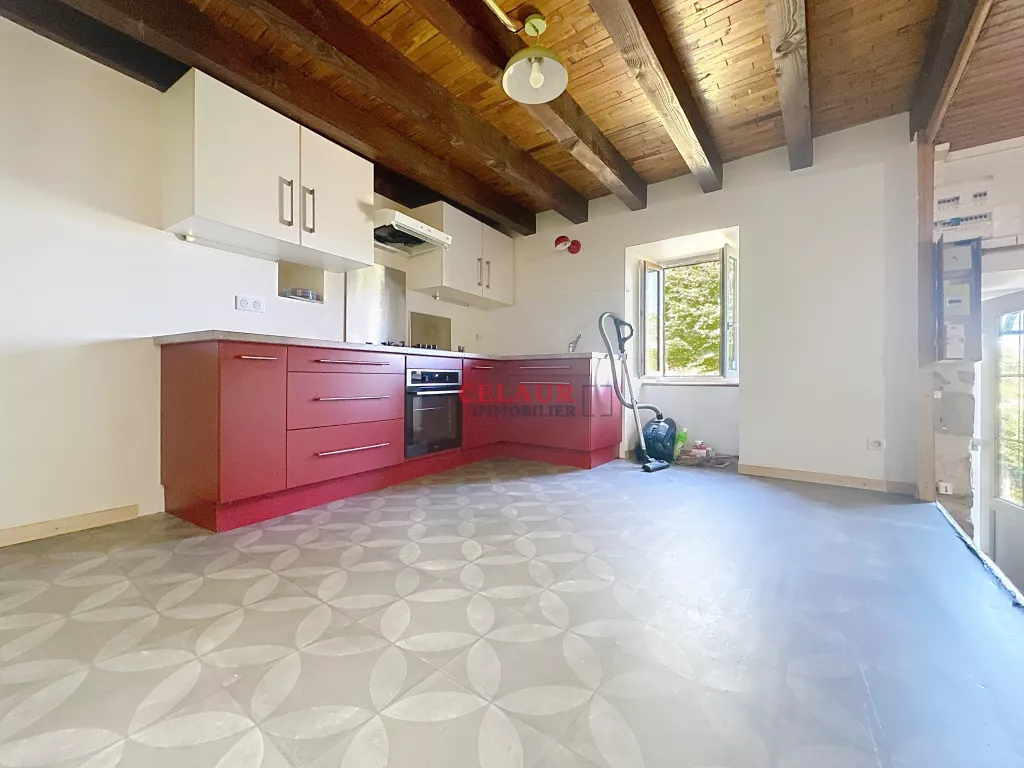 ENSEMBLE EN PIERRE ENTRE TULLE ET BRIVE