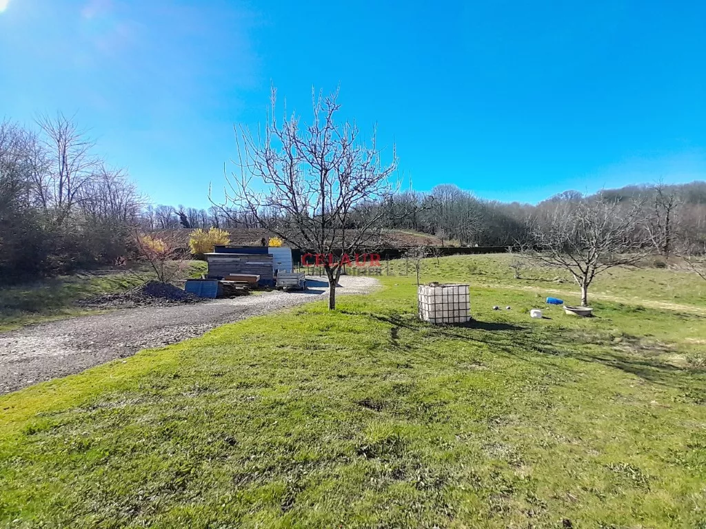 PROPRIÉTÉ SUR PLUS D'UN HECTARE