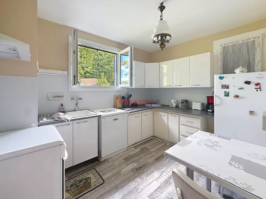 CHARMANTE MAISON AVEC VUE