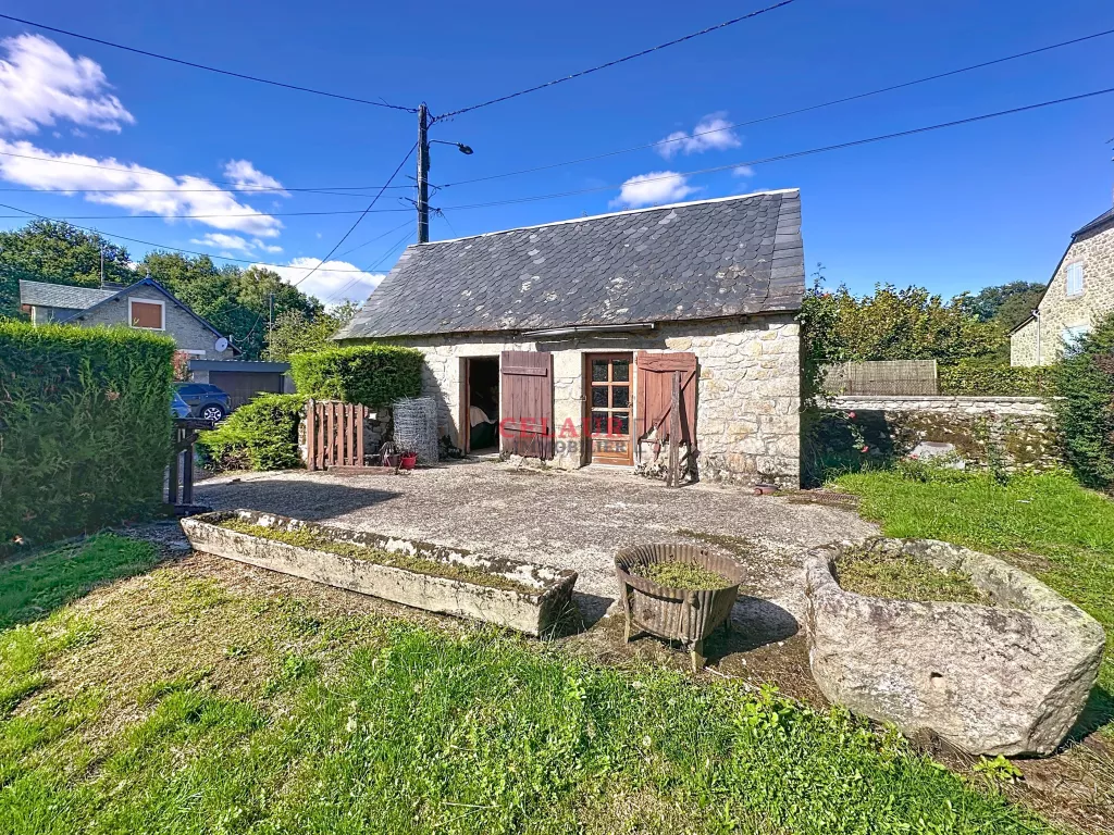 MAISON DE CARACTÈRE AVEC DÉPENDANCES ET 1 HECTARE