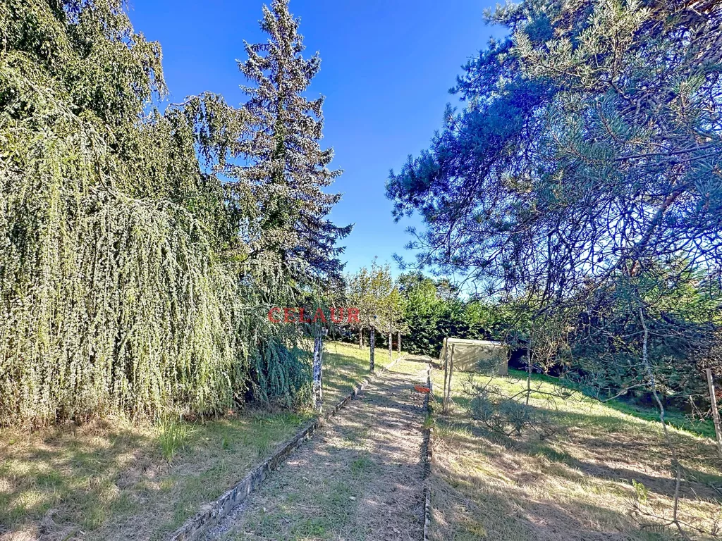 MAISON FAMILIALE AVEC JARDIN ARBORÉ À CLERGOUX