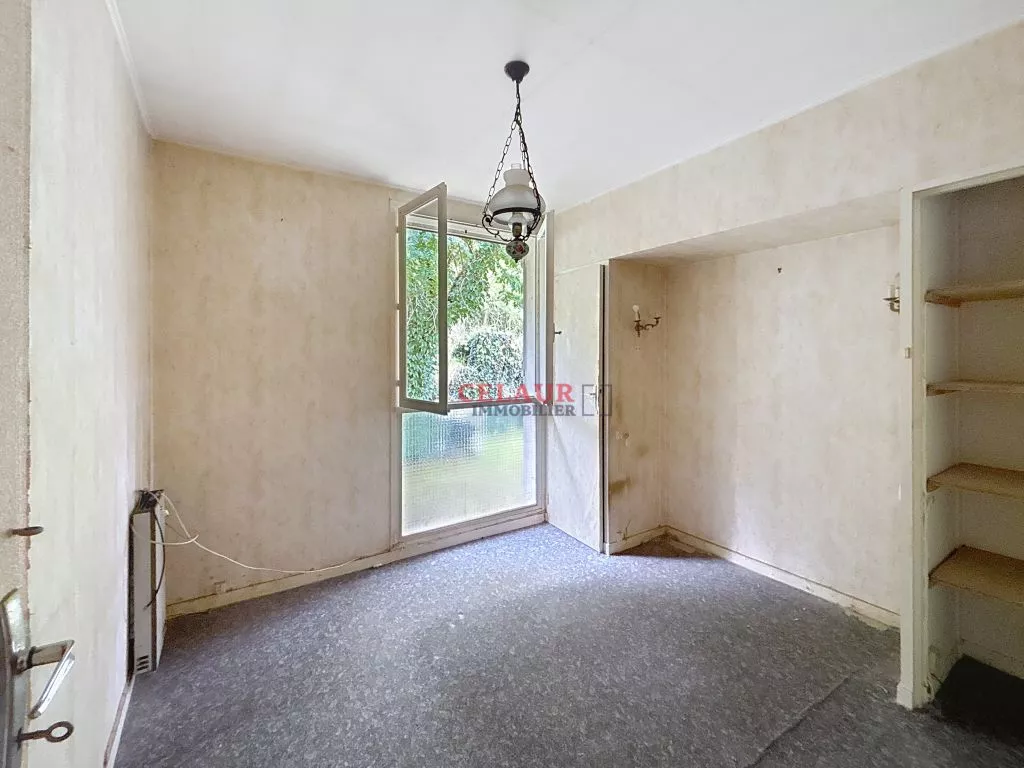 PAVILLON A RENOVER PROCHE COMMERCES