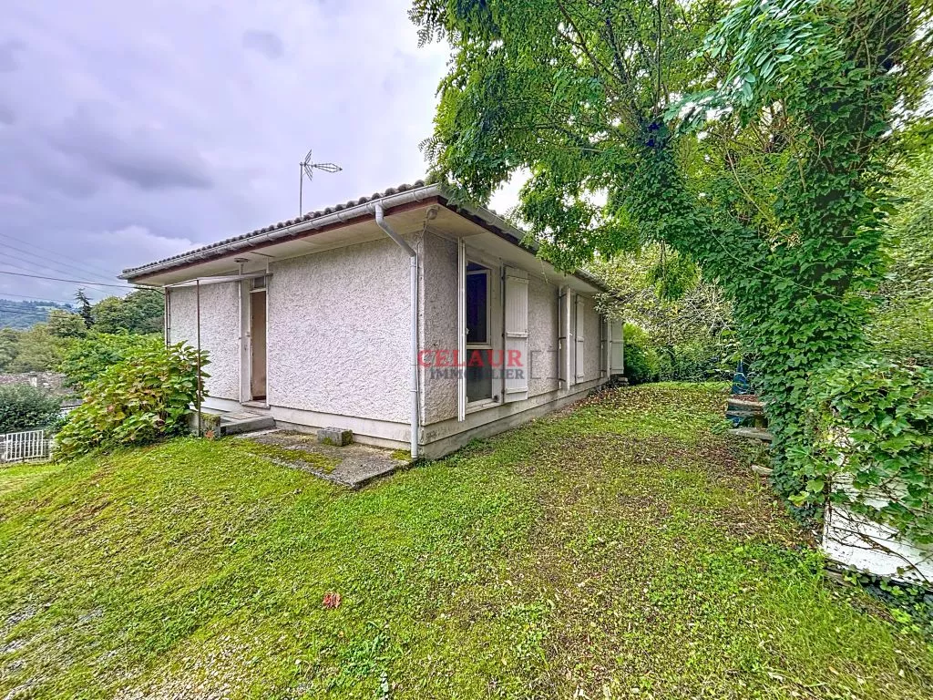 PAVILLON A RENOVER PROCHE COMMERCES